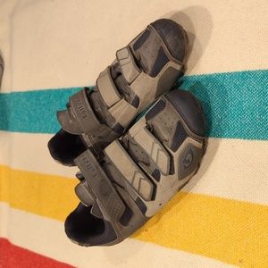 Giro MTB mountain bike shoes - crank bros egg beater pedal clips